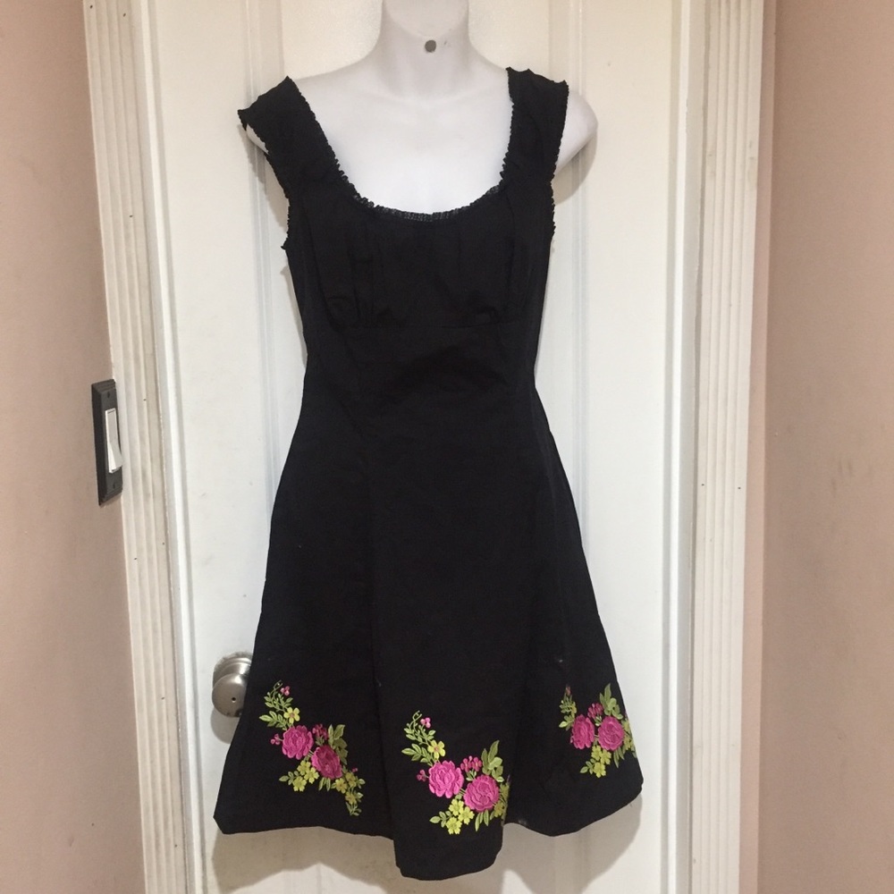Betsy Johnson embroidered mini dress NWT deadstock